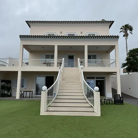 Retreat לינה וארוחת בוקר *